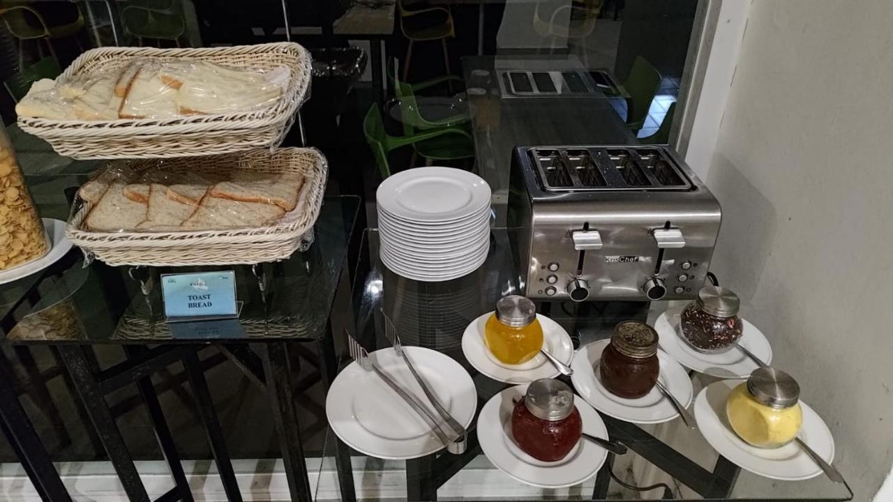 Khas 마카사르 호텔 외부 사진